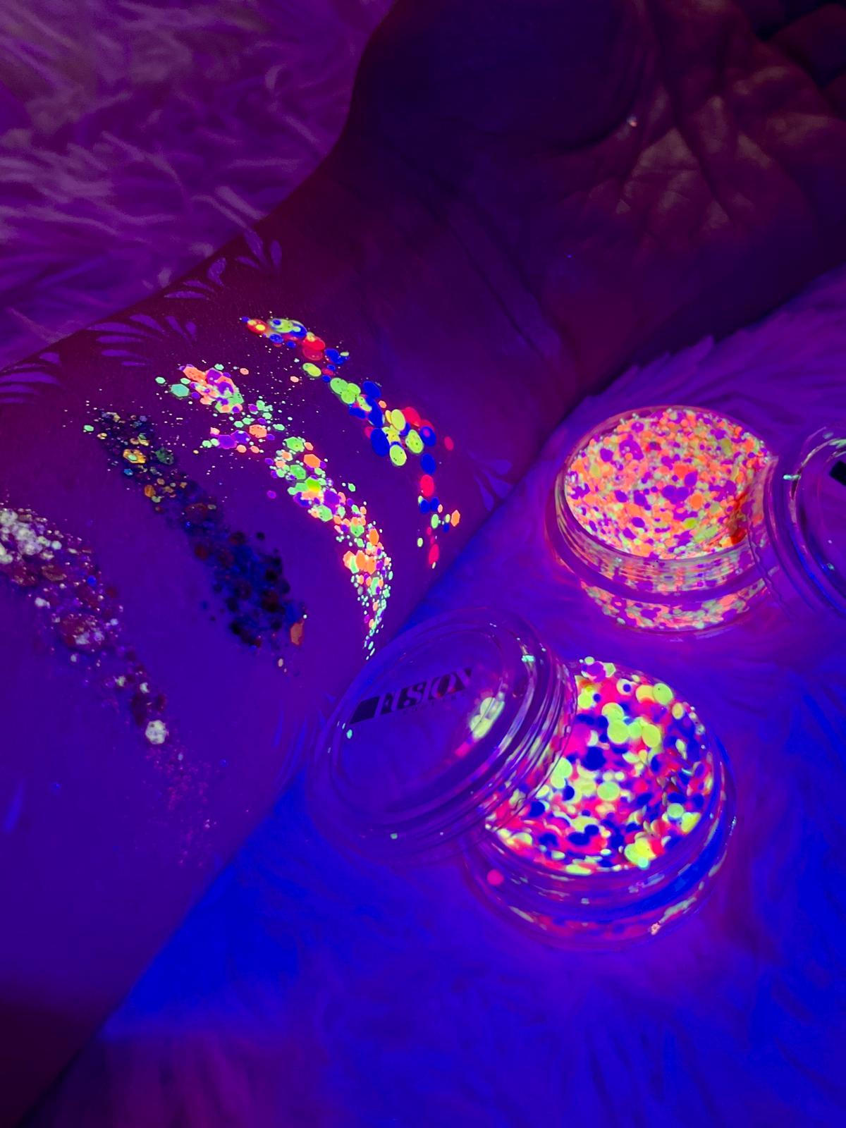 Bar à paillettes, tatouage à paillettes par Manon Taillard - réalisation 4